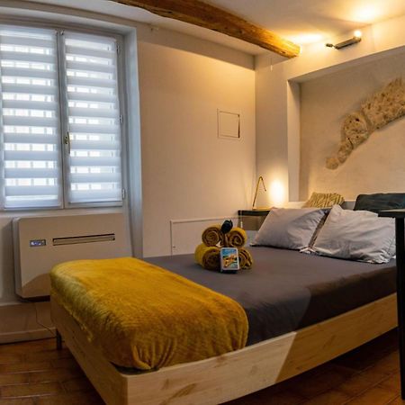 Ferienwohnung Au Coeur Des Remparts Avignon Exterior foto